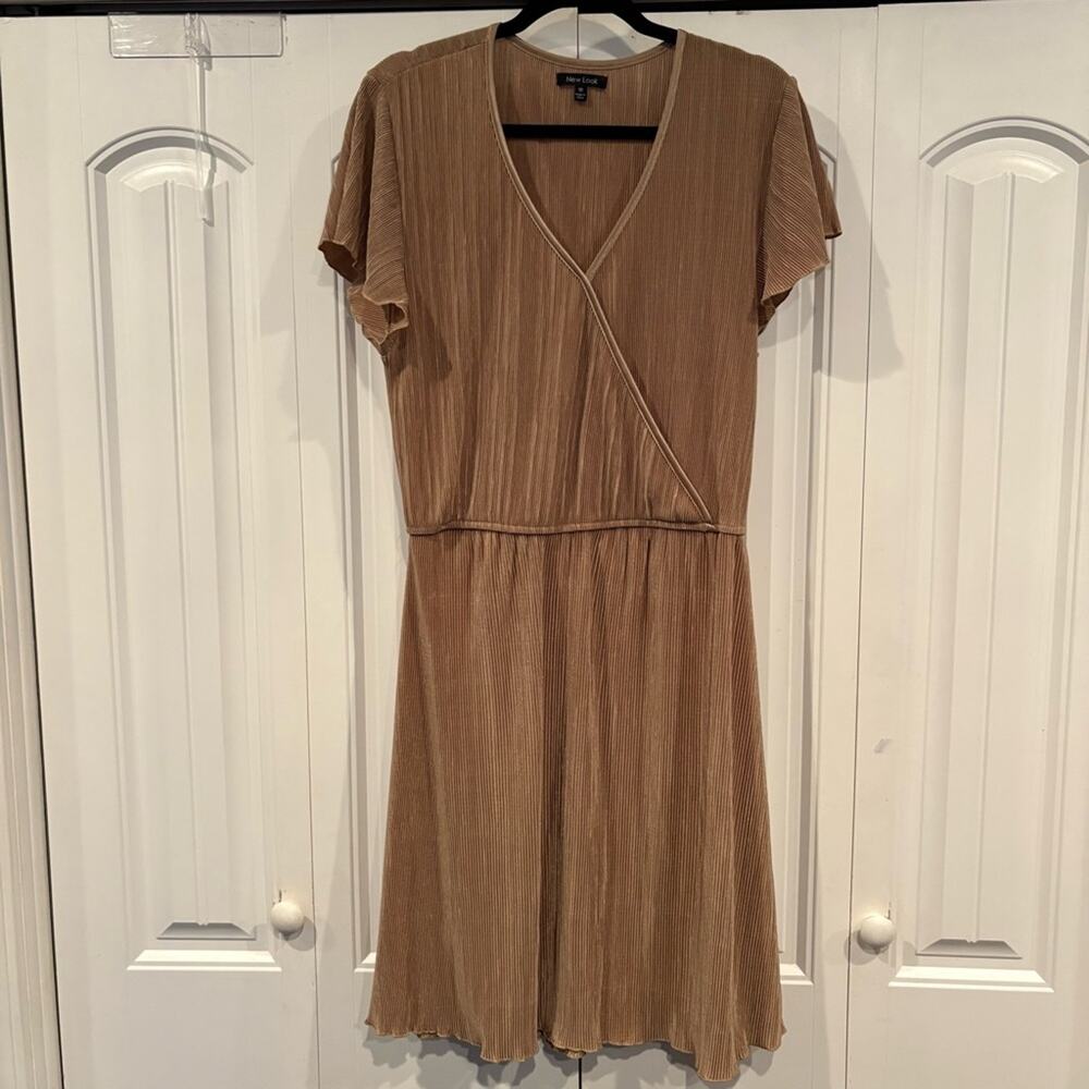 New Look Gold‎ Pleated Dress Size 1X